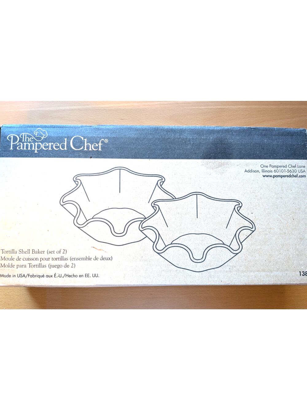 THE PAMPERED CHEF Tortilla Shell Baker Set Stoneware 8in Set Of 2 NEW